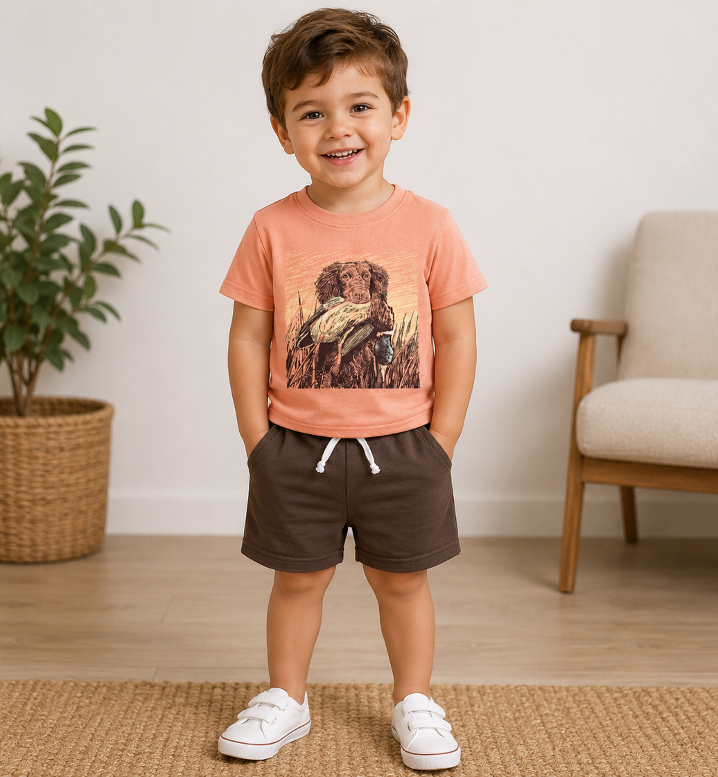 Kurzarm-Hundetop, braune Shorts, Jungenkleidung