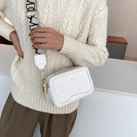 Retro Waist Bag PU Leather Fanny Pack Purse Leather with Gold Chain Strap Stylish Waist Pack Women Belt Bag Multifunctional Chest Bag